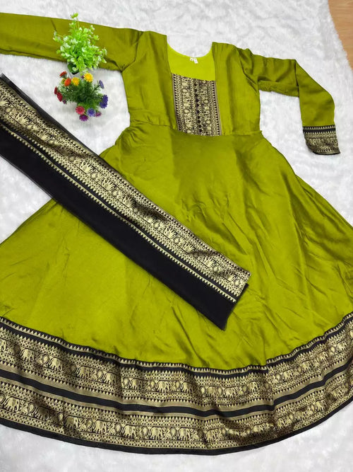 Green Vichitra Maxi Kurti with Jacquard Border Dupatta