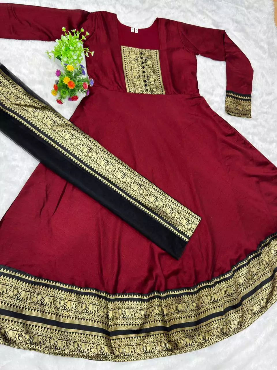 Maroon Vichitra Maxi Kurti with Jacquard Border Dupatta