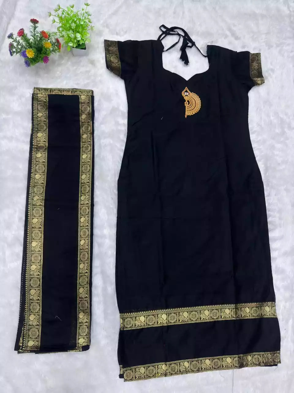 Chettinad Cotton Vel Symbol Embroidered Kurti with Dupatta